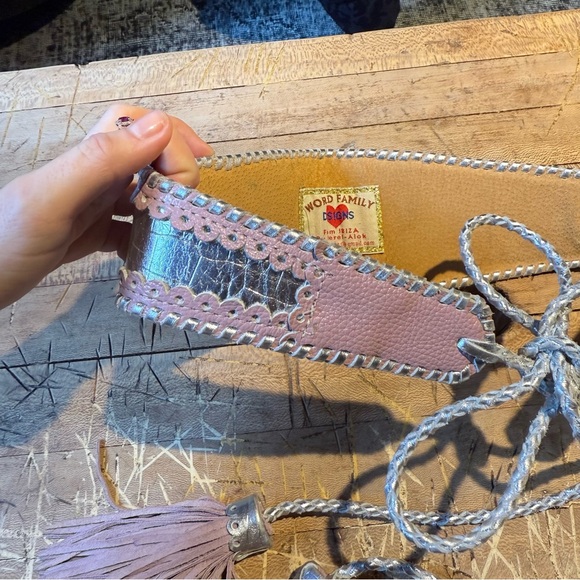 World Family Designs from Ibiza! Women's Hand Crafted Leather Belt with Tassels - Picture 2 of 9